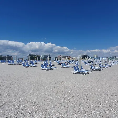 Deluxe View Apartment Mamaia