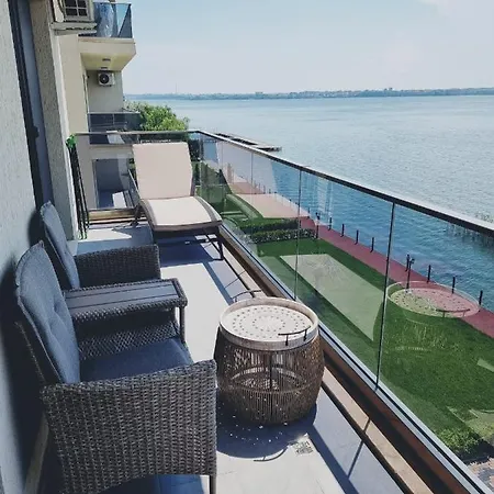 Deluxe View